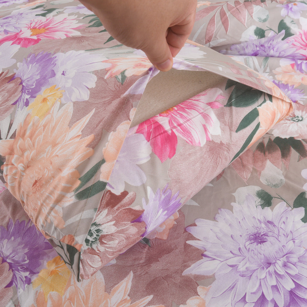 BLUSH MEADOW