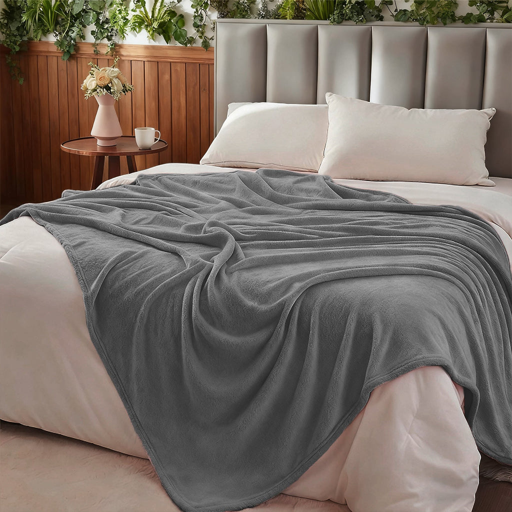 Hadi London Plain Fleece Throw Blanket – Super Soft Warm Lightweight Sofa & Bed Blanket