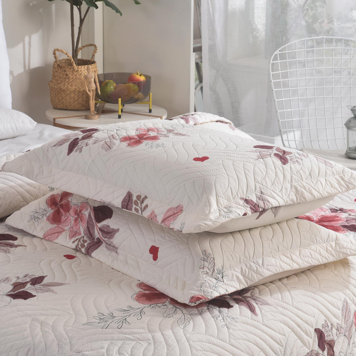 3 Piece Luxury Quilted Bedspread Set – Reversible Floral Patchwork Bedspread with Pillow Shams | Soft Microfibre Bed Throw for Double & King Size Beds
