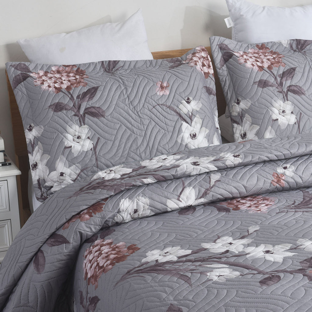 3 Piece Luxury Quilted Bedspread Set – Reversible Floral Patchwork Bedspread with Pillow Shams | Soft Microfibre Bed Throw for Double & King Size Beds