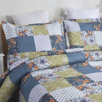 3 Piece Luxury Quilted Bedspread Set – Reversible Floral Patchwork Bedspread with Pillow Shams | Soft Microfibre Bed Throw for Double & King Size Beds