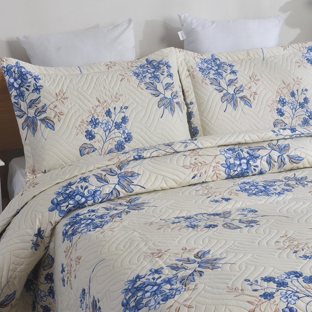 3 Piece Luxury Quilted Bedspread Set – Reversible Floral Patchwork Bedspread with Pillow Shams | Soft Microfibre Bed Throw for Double & King Size Beds