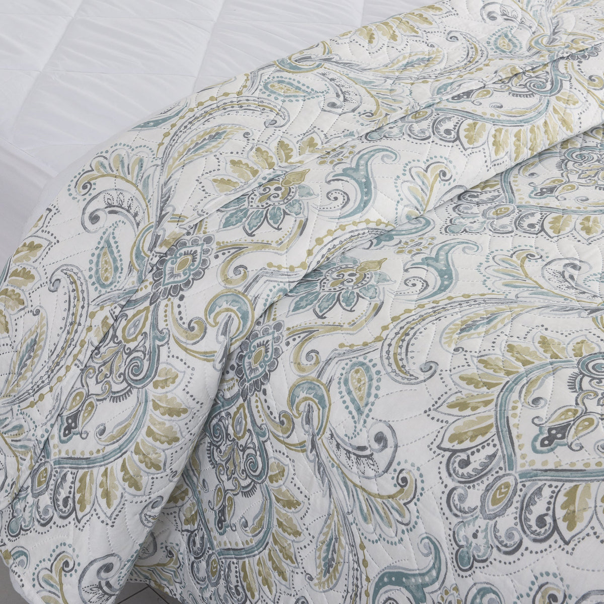 3 Piece Luxury Quilted Bedspread Set – Reversible Floral Patchwork Bedspread with Pillow Shams | Soft Microfibre Bed Throw for Double & King Size Beds
