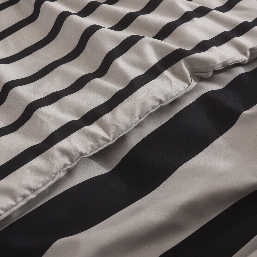 Hadi London 4 Piece Microfibre Bedding Set – Reversible Duvet Cover, Fitted Sheet & Pillowcases