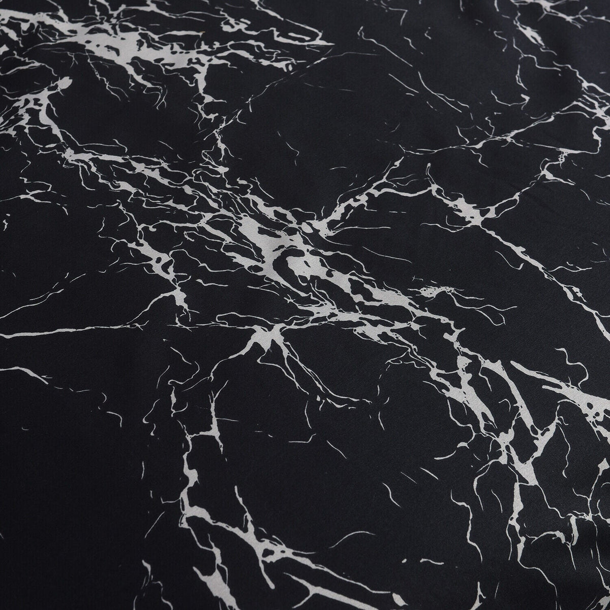 Hadi London Obsidian Marble 4 Piece Microfibre Bedding Set – Duvet Cover, Fitted Sheet & Pillowcases