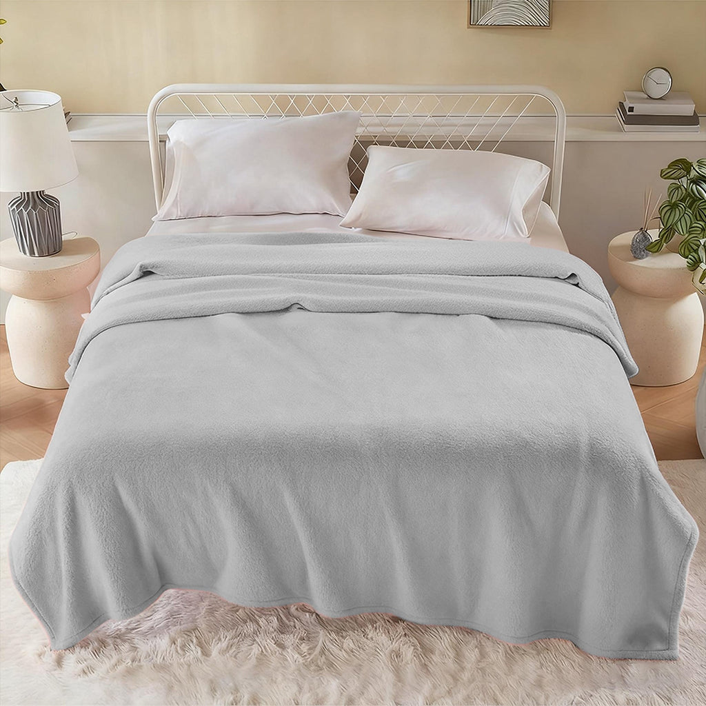 Hadi London Plain Fleece Throw Blanket – Super Soft Warm Lightweight Sofa & Bed Blanket