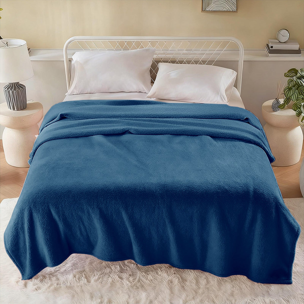 Hadi London Plain Fleece Throw Blanket – Super Soft Warm Lightweight Sofa & Bed Blanket